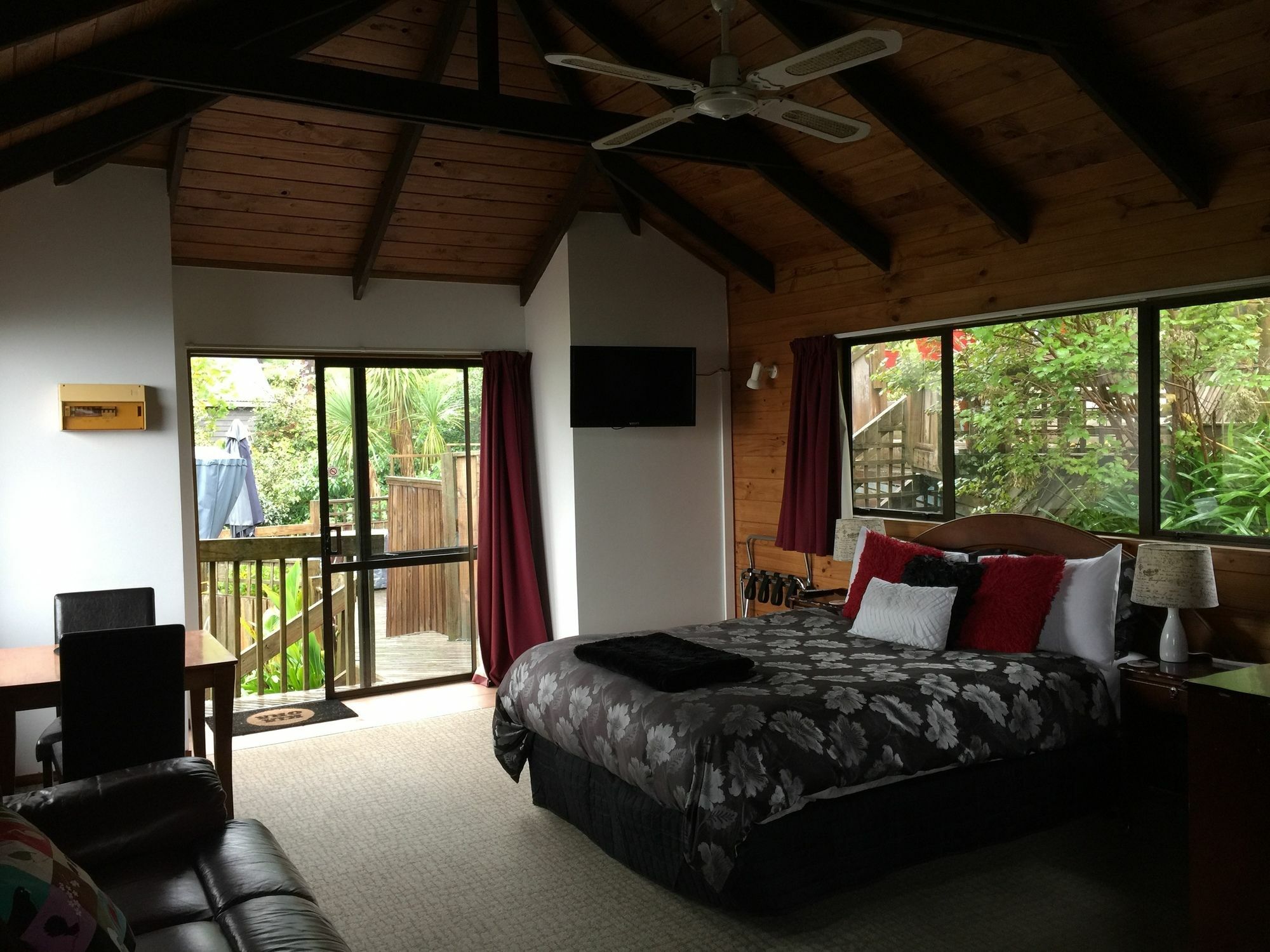 Grafton Cottage & Chalets Thames Esterno foto